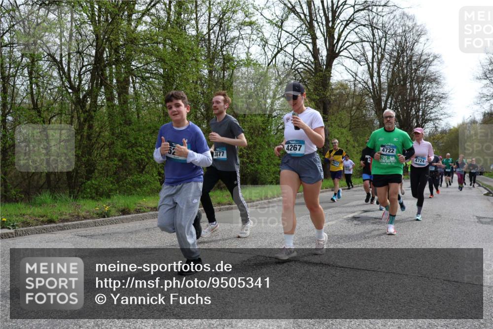 12.04.2026 - 45. Internationalen Wilhelmsburger Insellauf Yannick Fuchs http://msf.ph/oto/9505341 12.04.2026 12:56:17 Laufen 3877, 4267, 4843, 4722, 4724, 4 meine-sportfotos.de