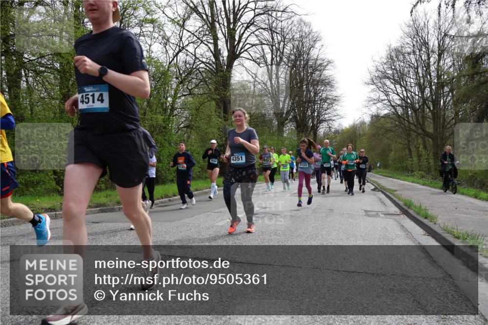 12.04.2026 - 45. Internationalen Wilhelmsburger Insellauf Yannick Fuchs http://msf.ph/oto/9505361 12.04.2026 12:56:21 Laufen 4514, 4351, 4094, 5123, 5433, 512 meine-sportfotos.de