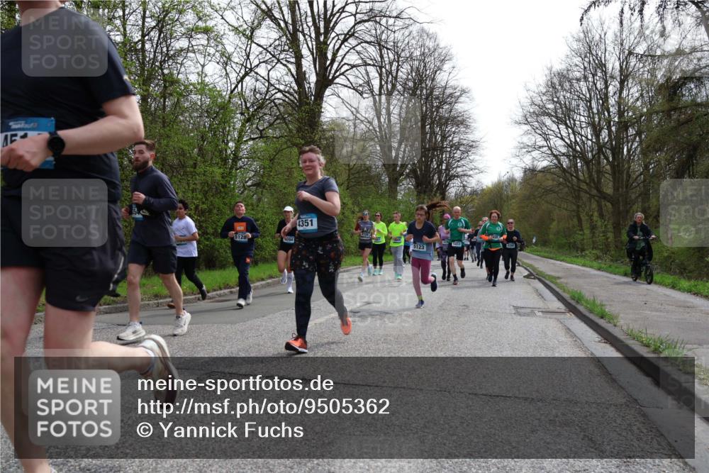 12.04.2026 - 45. Internationalen Wilhelmsburger Insellauf Yannick Fuchs http://msf.ph/oto/9505362 12.04.2026 12:56:21 Laufen 5128, 4351, 4729, 2215433, 5123 meine-sportfotos.de