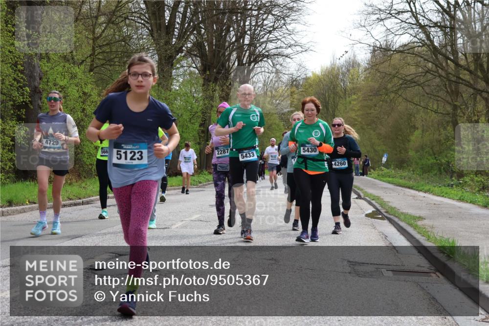 12.04.2026 - 45. Internationalen Wilhelmsburger Insellauf Yannick Fuchs http://msf.ph/oto/9505367 12.04.2026 12:56:22 Laufen 2, 4729, 566, 5123, 2287, 5193, 5433, 4725, 5430, 4260 meine-sportfotos.de