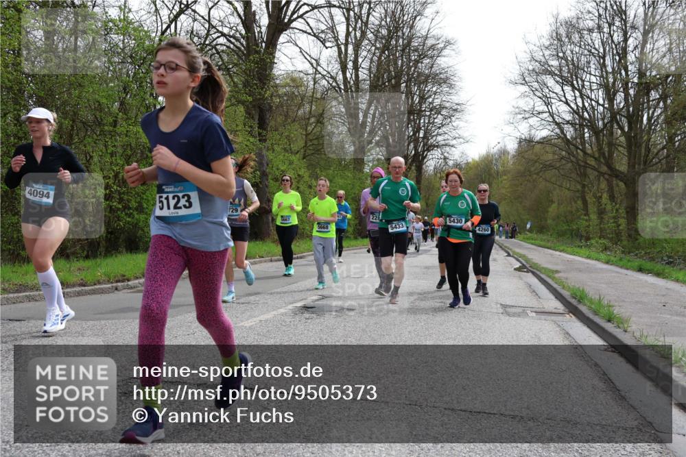 12.04.2026 - 45. Internationalen Wilhelmsburger Insellauf Yannick Fuchs http://msf.ph/oto/9505373 12.04.2026 12:56:23 Laufen 4094, 5123, 729, 5667, 223, 5430, 5668, 5433, 4260 meine-sportfotos.de