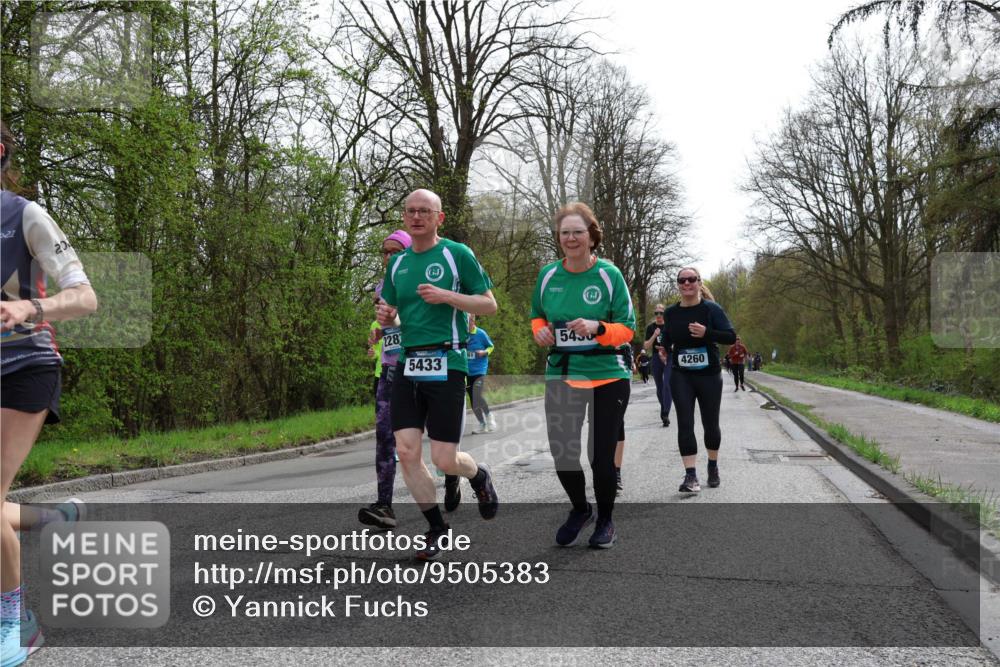 12.04.2026 - 45. Internationalen Wilhelmsburger Insellauf Yannick Fuchs http://msf.ph/oto/9505383 12.04.2026 12:56:25 Laufen 21, 20, 228, 5433, 5450, 4260 meine-sportfotos.de