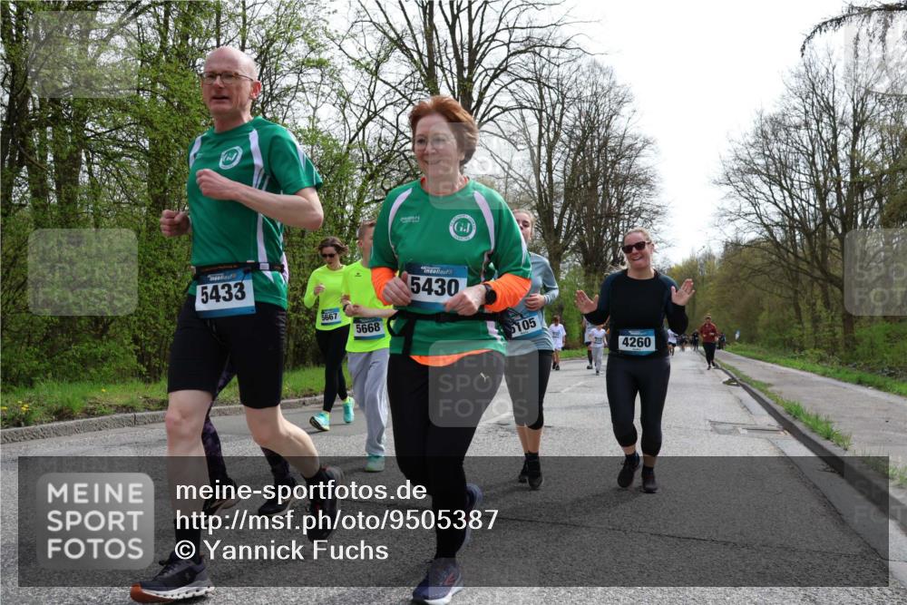 12.04.2026 - 45. Internationalen Wilhelmsburger Insellauf Yannick Fuchs http://msf.ph/oto/9505387 12.04.2026 12:56:25 Laufen 5433, 5667, 5668, 5430, 5105, 4260 meine-sportfotos.de