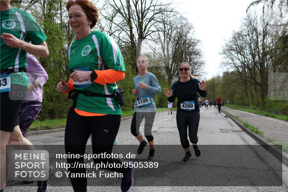 12.04.2026 - 45. Internationalen Wilhelmsburger Insellauf Yannick Fuchs http://msf.ph/oto/9505389 12.04.2026 12:56:26 Laufen 33, 45, 5105, 4260 meine-sportfotos.de