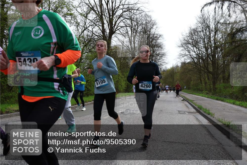 12.04.2026 - 45. Internationalen Wilhelmsburger Insellauf Yannick Fuchs http://msf.ph/oto/9505390 12.04.2026 12:56:26 Laufen 5430, 5461, 5105, 4260 meine-sportfotos.de