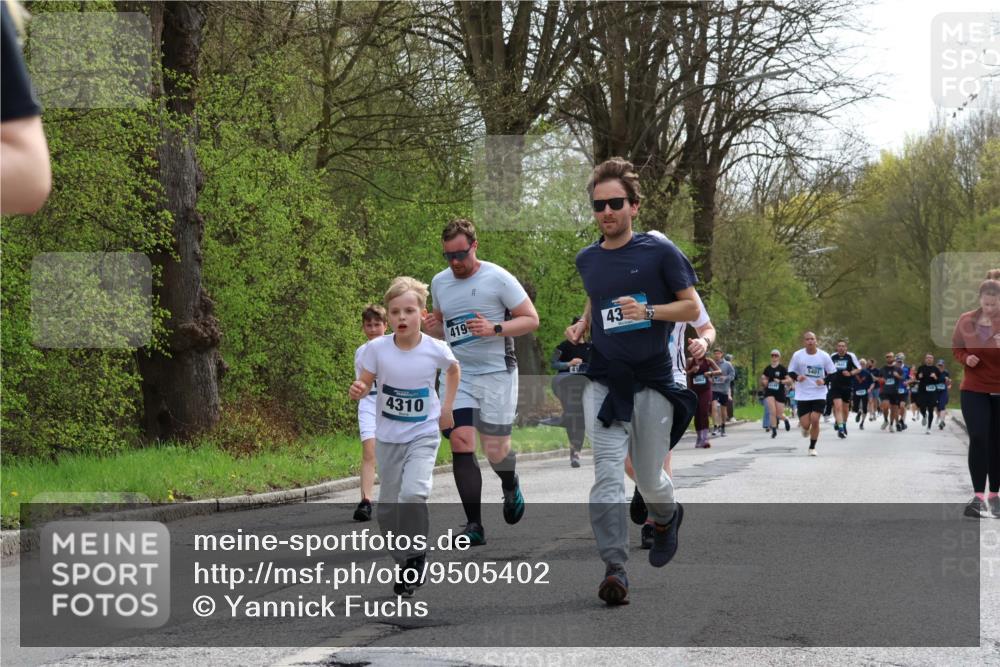 12.04.2026 - 45. Internationalen Wilhelmsburger Insellauf Yannick Fuchs http://msf.ph/oto/9505402 12.04.2026 12:56:28 Laufen 4310, 419 meine-sportfotos.de
