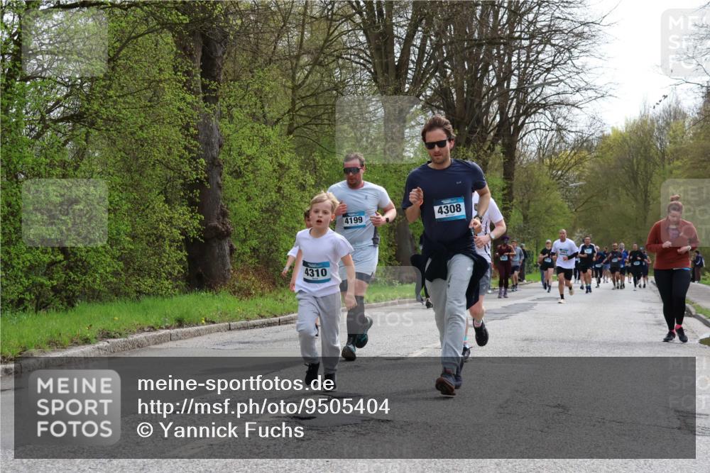 12.04.2026 - 45. Internationalen Wilhelmsburger Insellauf Yannick Fuchs http://msf.ph/oto/9505404 12.04.2026 12:56:29 Laufen 4310, 4199, 4308 meine-sportfotos.de