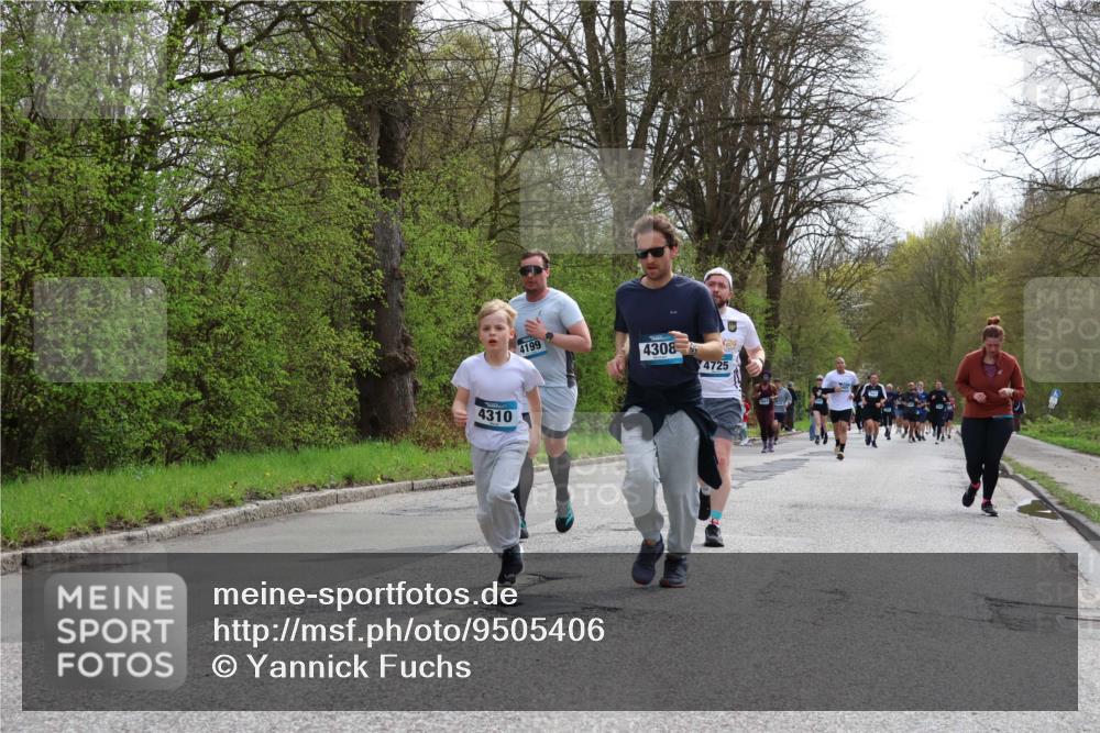 12.04.2026 - 45. Internationalen Wilhelmsburger Insellauf Yannick Fuchs http://msf.ph/oto/9505406 12.04.2026 12:56:29 Laufen 4310, 4199, 4308, 29, 4725 meine-sportfotos.de