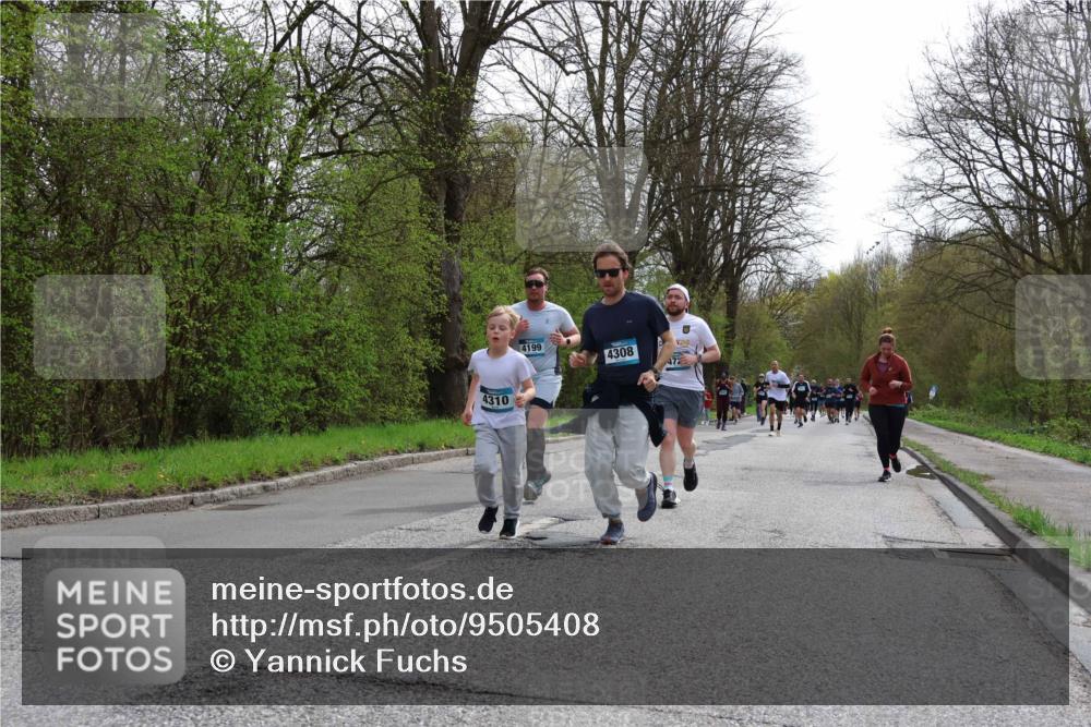 12.04.2026 - 45. Internationalen Wilhelmsburger Insellauf Yannick Fuchs http://msf.ph/oto/9505408 12.04.2026 12:56:29 Laufen 4310, 4199, 24, 4308, 472 meine-sportfotos.de