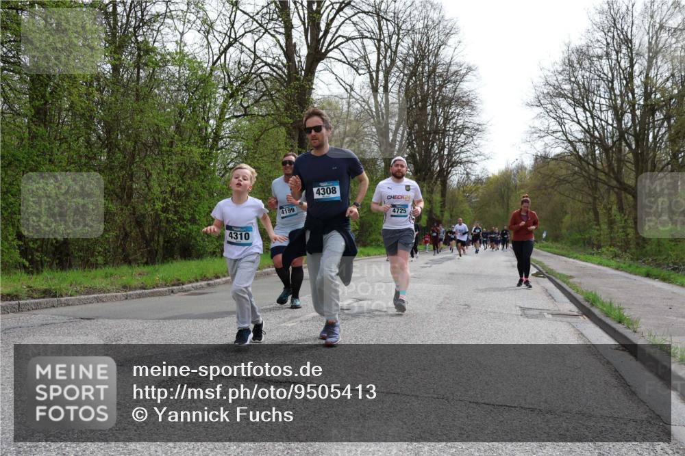 12.04.2026 - 45. Internationalen Wilhelmsburger Insellauf Yannick Fuchs http://msf.ph/oto/9505413 12.04.2026 12:56:30 Laufen 4310, 4199, 4308, 24, 4725 meine-sportfotos.de