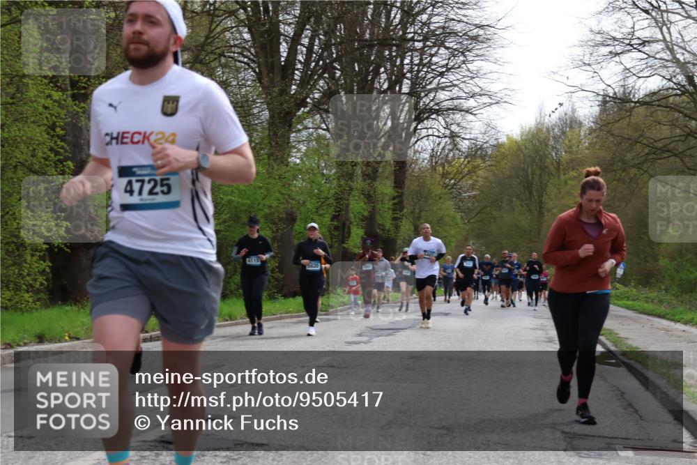 12.04.2026 - 45. Internationalen Wilhelmsburger Insellauf Yannick Fuchs http://msf.ph/oto/9505417 12.04.2026 12:56:31 Laufen 24, 4725, 4115, 5620 meine-sportfotos.de