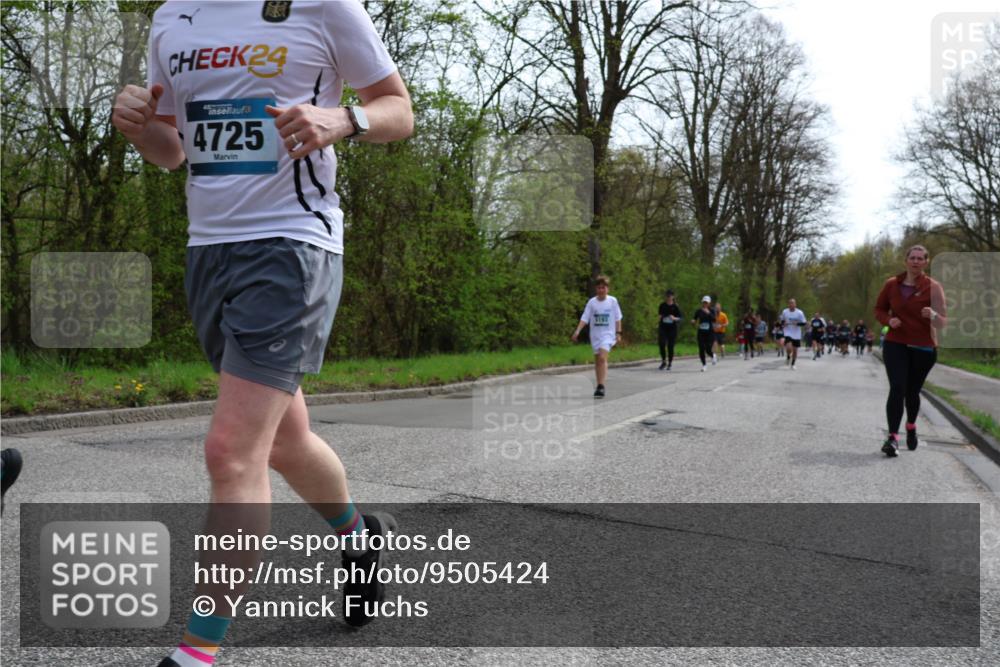 12.04.2026 - 45. Internationalen Wilhelmsburger Insellauf Yannick Fuchs http://msf.ph/oto/9505424 12.04.2026 12:56:32 Laufen 24, 4725, 3193 meine-sportfotos.de