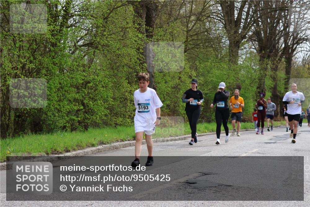 12.04.2026 - 45. Internationalen Wilhelmsburger Insellauf Yannick Fuchs http://msf.ph/oto/9505425 12.04.2026 12:56:33 Laufen 4115, 5620, 3870, 5193, 5401 meine-sportfotos.de