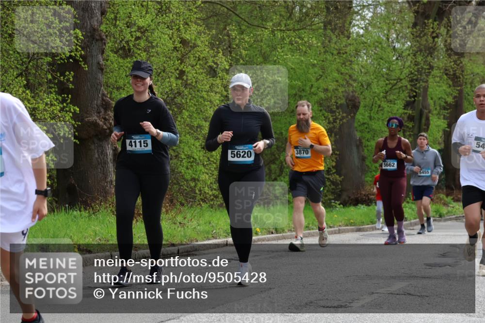 12.04.2026 - 45. Internationalen Wilhelmsburger Insellauf Yannick Fuchs http://msf.ph/oto/9505428 12.04.2026 12:56:34 Laufen 4115, 5620, 3870, 5662, 5455, 54 meine-sportfotos.de