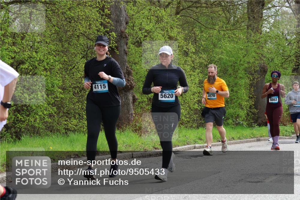12.04.2026 - 45. Internationalen Wilhelmsburger Insellauf Yannick Fuchs http://msf.ph/oto/9505433 12.04.2026 12:56:35 Laufen 4115, 5620, 3870, 5662, 5455 meine-sportfotos.de