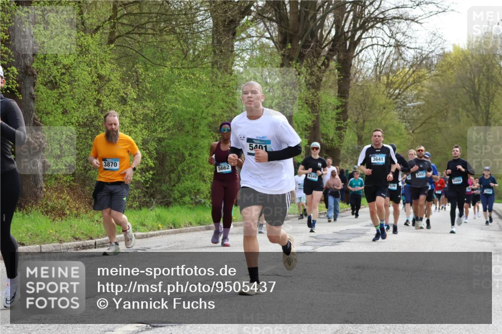 12.04.2026 - 45. Internationalen Wilhelmsburger Insellauf Yannick Fuchs http://msf.ph/oto/9505437 12.04.2026 12:56:36 Laufen 3870, 5662, 5401, 4345, 3641, 970, 50, 5497, 5499 meine-sportfotos.de