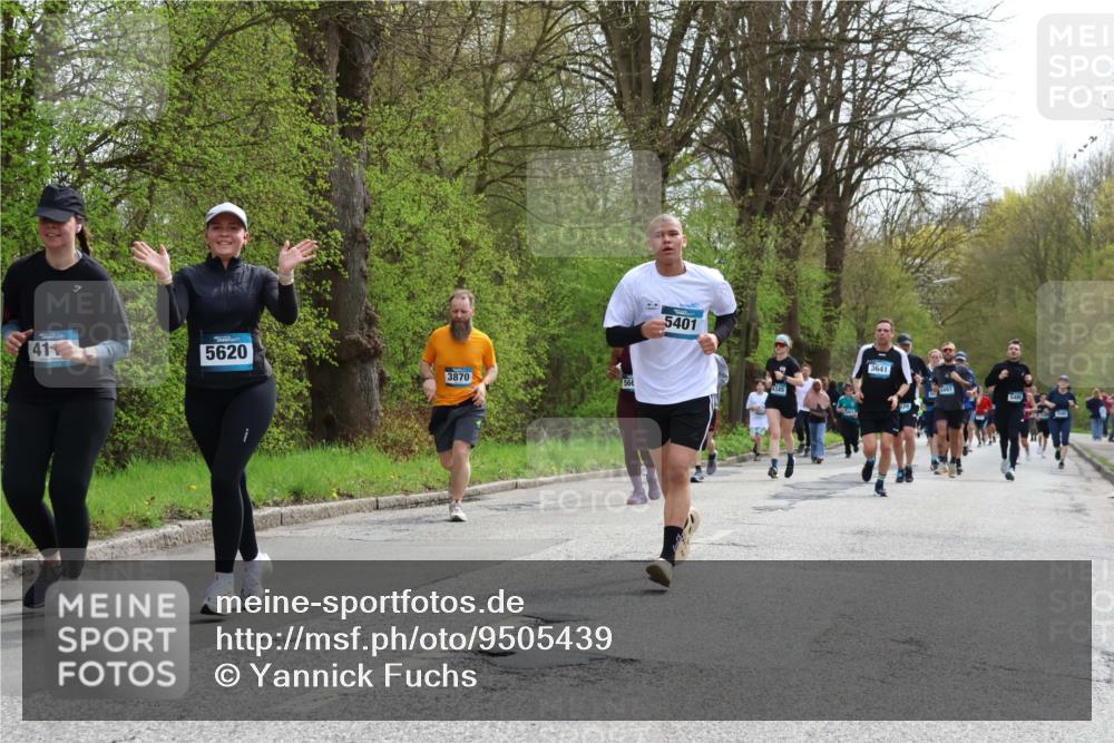 12.04.2026 - 45. Internationalen Wilhelmsburger Insellauf Yannick Fuchs http://msf.ph/oto/9505439 12.04.2026 12:56:36 Laufen 41, 5620, 3870, 56, 5401, 3641, 370, 5499 meine-sportfotos.de