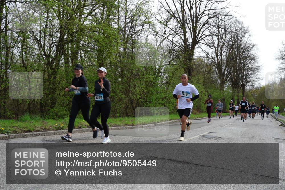12.04.2026 - 45. Internationalen Wilhelmsburger Insellauf Yannick Fuchs http://msf.ph/oto/9505449 12.04.2026 12:56:38 Laufen 4115, 5620, 5401, 3641 meine-sportfotos.de