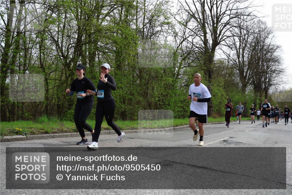 12.04.2026 - 45. Internationalen Wilhelmsburger Insellauf Yannick Fuchs http://msf.ph/oto/9505450 12.04.2026 12:56:38 Laufen 5620, 5401, 3641 meine-sportfotos.de