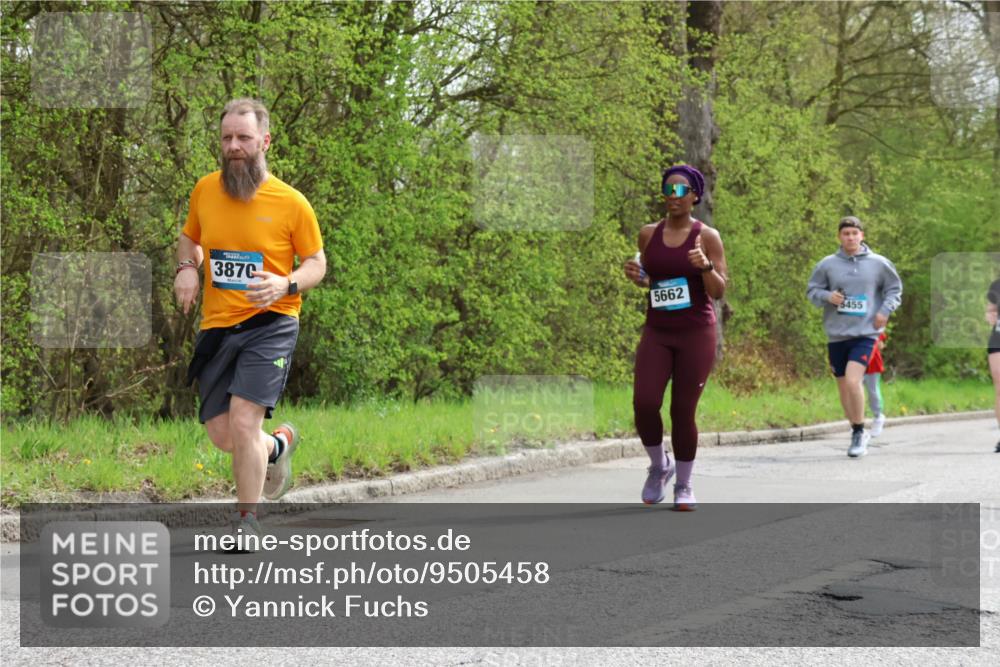 12.04.2026 - 45. Internationalen Wilhelmsburger Insellauf Yannick Fuchs http://msf.ph/oto/9505458 12.04.2026 12:56:39 Laufen 3870, 5662, 5455 meine-sportfotos.de