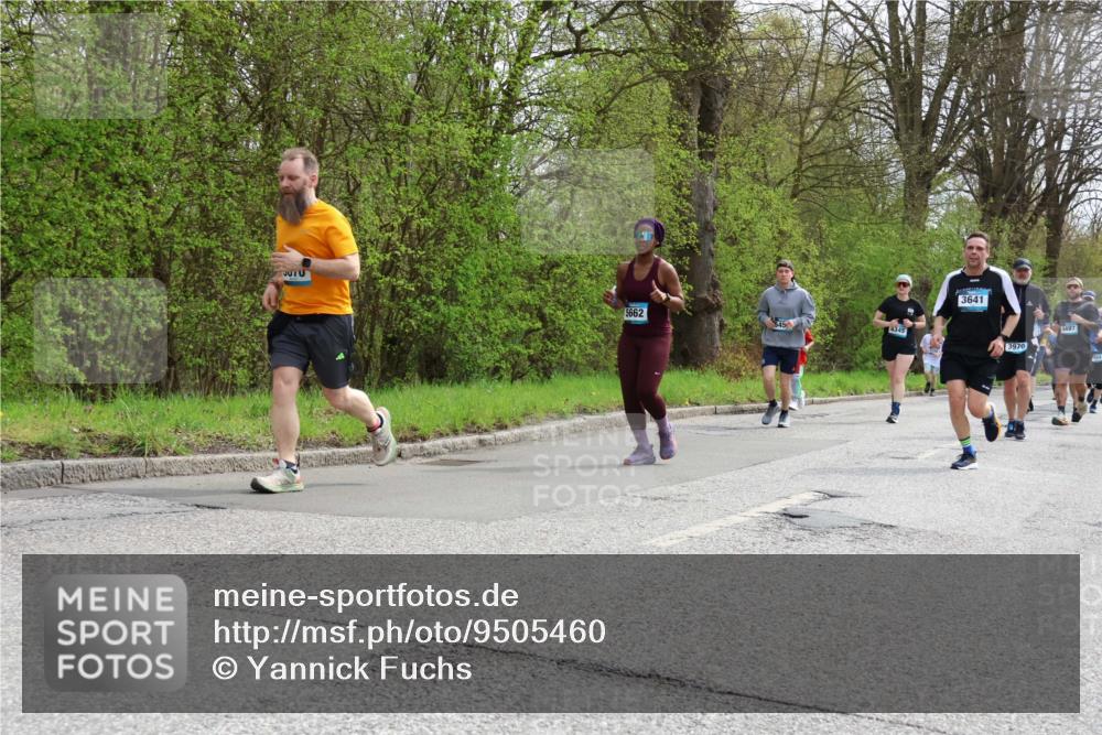 12.04.2026 - 45. Internationalen Wilhelmsburger Insellauf Yannick Fuchs http://msf.ph/oto/9505460 12.04.2026 12:56:39 Laufen 0070, 5662, 4345, 3641, 3970, 5497 meine-sportfotos.de