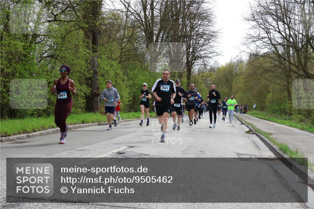 12.04.2026 - 45. Internationalen Wilhelmsburger Insellauf Yannick Fuchs http://msf.ph/oto/9505462 12.04.2026 12:56:40 Laufen 5662, 5455, 4345, 3641, 3970, 5497, 5499 meine-sportfotos.de