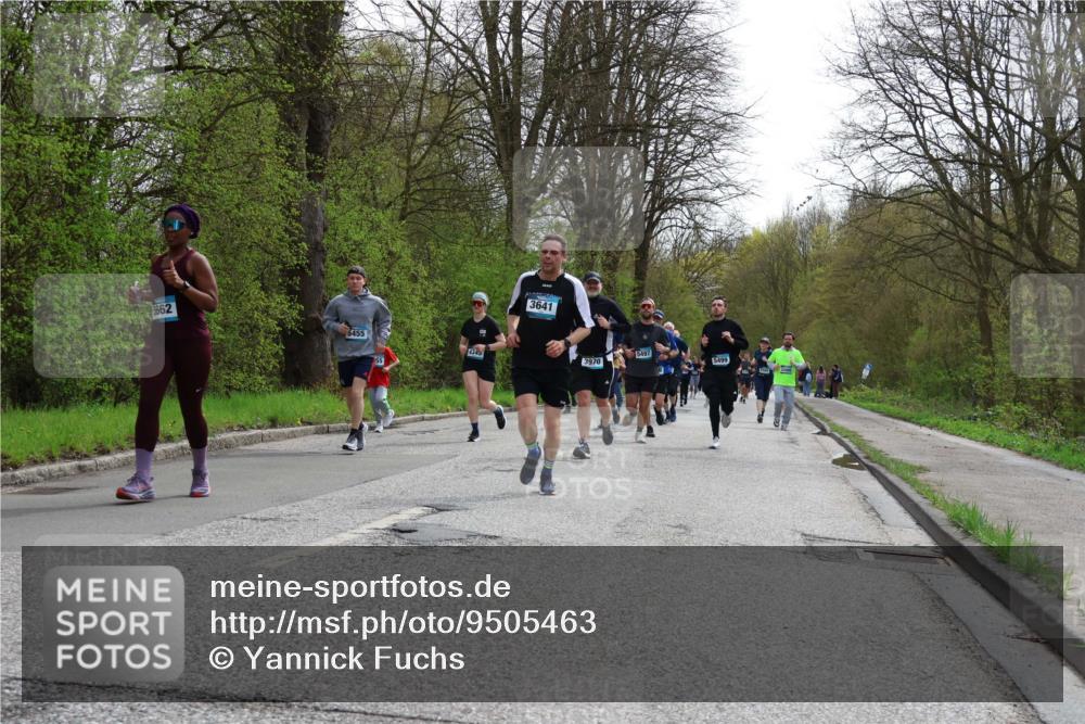 12.04.2026 - 45. Internationalen Wilhelmsburger Insellauf Yannick Fuchs http://msf.ph/oto/9505463 12.04.2026 12:56:40 Laufen 5662, 5455, 4345, 3641, 3970, 5497, 5499 meine-sportfotos.de