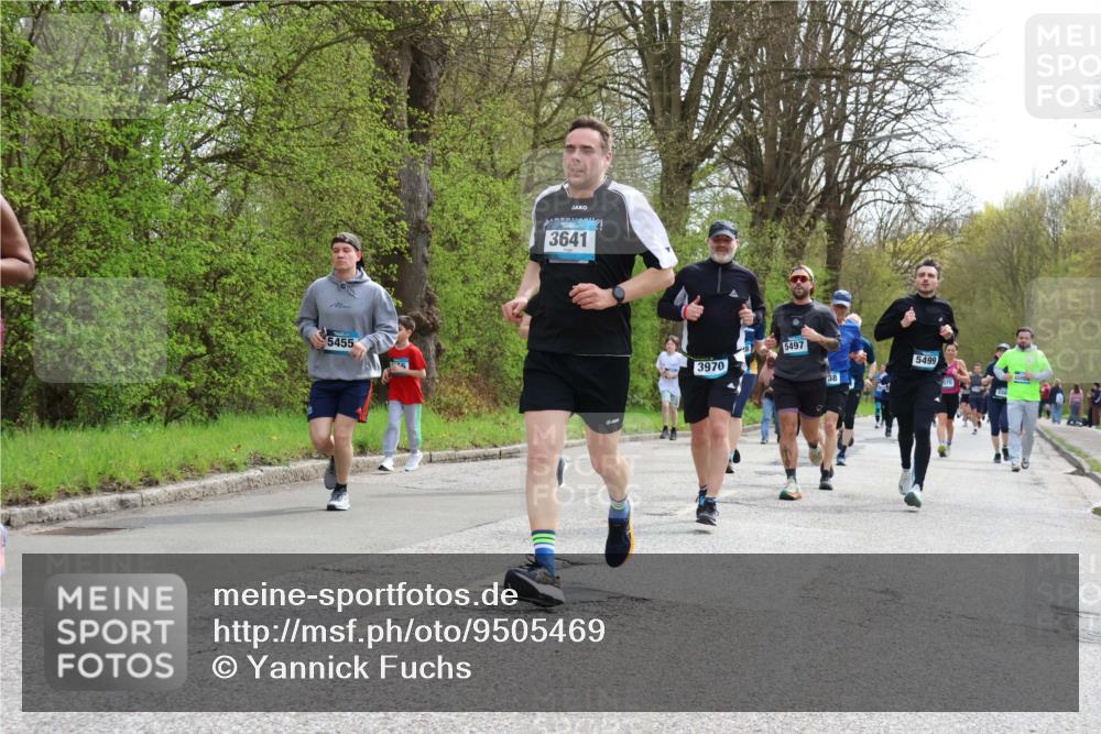 12.04.2026 - 45. Internationalen Wilhelmsburger Insellauf Yannick Fuchs http://msf.ph/oto/9505469 12.04.2026 12:56:41 Laufen 5455, 3641, 3970, 5497, 58, 5499 meine-sportfotos.de
