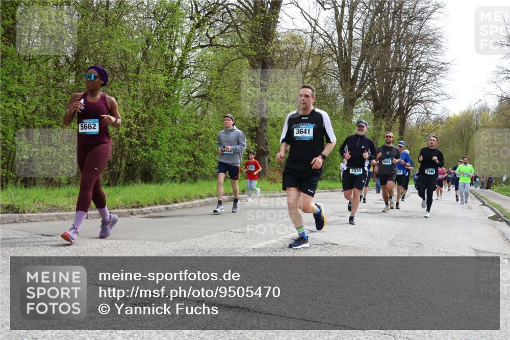 12.04.2026 - 45. Internationalen Wilhelmsburger Insellauf Yannick Fuchs http://msf.ph/oto/9505470 12.04.2026 12:56:41 Laufen 5662, 5433, 5155, 3641, 3970, 5497, 5499 meine-sportfotos.de