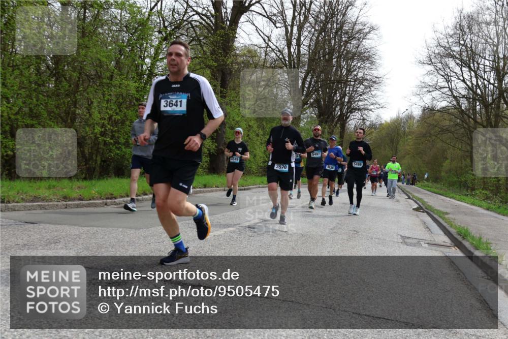 12.04.2026 - 45. Internationalen Wilhelmsburger Insellauf Yannick Fuchs http://msf.ph/oto/9505475 12.04.2026 12:56:42 Laufen 3641, 4345, 3970, 5497, 4138, 5499 meine-sportfotos.de