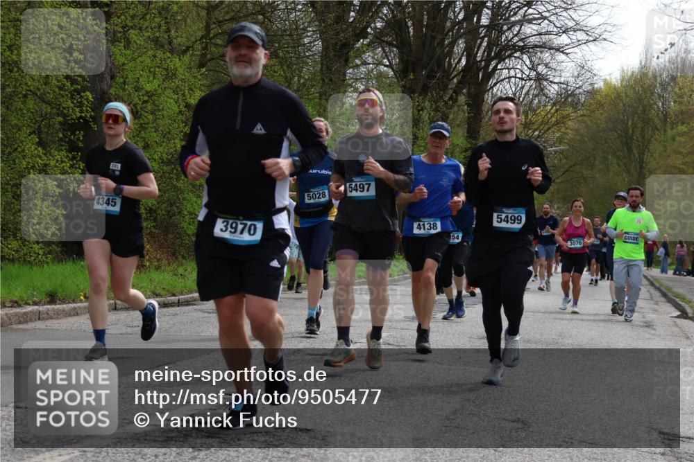 12.04.2026 - 45. Internationalen Wilhelmsburger Insellauf Yannick Fuchs http://msf.ph/oto/9505477 12.04.2026 12:56:42 Laufen 4345, 3970, 5028, 5497, 4138, 54, 5499, 3070 meine-sportfotos.de