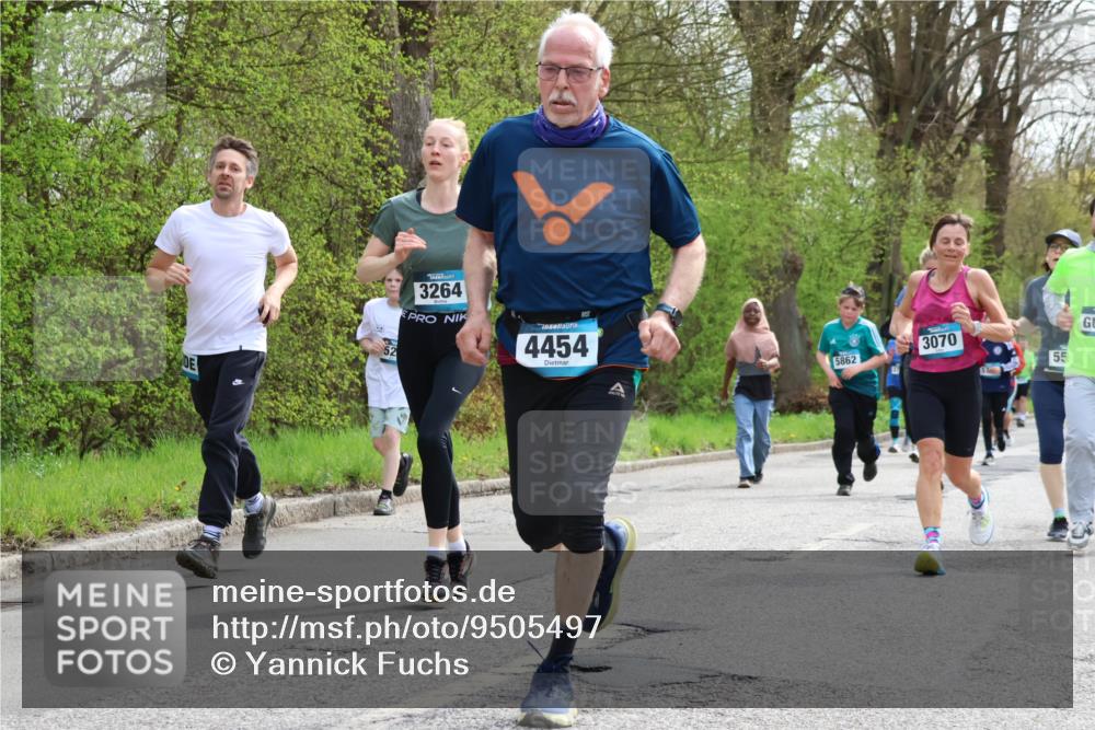 12.04.2026 - 45. Internationalen Wilhelmsburger Insellauf Yannick Fuchs http://msf.ph/oto/9505497 12.04.2026 12:56:46 Laufen 3264, 4454, 3070, 5862, 55 meine-sportfotos.de