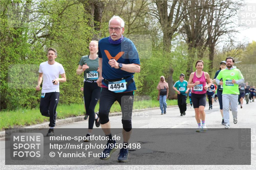 12.04.2026 - 45. Internationalen Wilhelmsburger Insellauf Yannick Fuchs http://msf.ph/oto/9505498 12.04.2026 12:56:46 Laufen 3264, 4454, 5862, 3070 meine-sportfotos.de