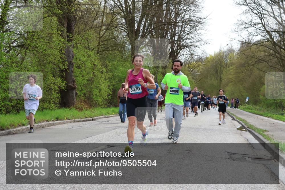 12.04.2026 - 45. Internationalen Wilhelmsburger Insellauf Yannick Fuchs http://msf.ph/oto/9505504 12.04.2026 12:56:47 Laufen 5200, 3070, 4892, 458, 1242 meine-sportfotos.de