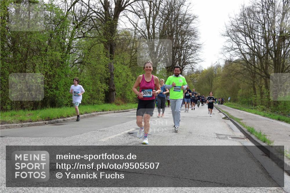 12.04.2026 - 45. Internationalen Wilhelmsburger Insellauf Yannick Fuchs http://msf.ph/oto/9505507 12.04.2026 12:56:48 Laufen 12, 5200, 3070 meine-sportfotos.de
