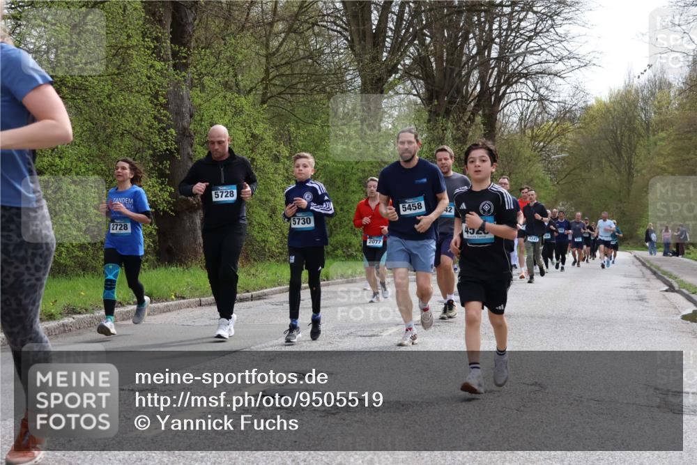 12.04.2026 - 45. Internationalen Wilhelmsburger Insellauf Yannick Fuchs http://msf.ph/oto/9505519 12.04.2026 12:56:52 Laufen 2728, 5728, 5730, 2077, 5458, 42, 45, 5247 meine-sportfotos.de