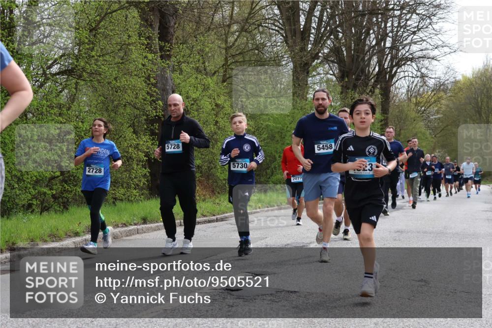 12.04.2026 - 45. Internationalen Wilhelmsburger Insellauf Yannick Fuchs http://msf.ph/oto/9505521 12.04.2026 12:56:52 Laufen 5728, 5730, 2728, 2077, 5458, 23, 5247 meine-sportfotos.de
