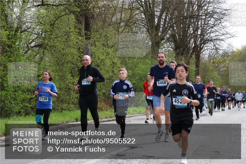 12.04.2026 - 45. Internationalen Wilhelmsburger Insellauf Yannick Fuchs http://msf.ph/oto/9505522 12.04.2026 12:56:52 Laufen 2728, 5725, 5458, 5730, 2077, 452, 5247, 3896 meine-sportfotos.de