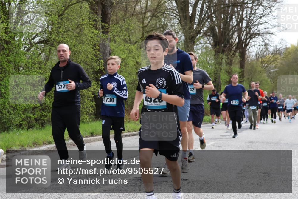 12.04.2026 - 45. Internationalen Wilhelmsburger Insellauf Yannick Fuchs http://msf.ph/oto/9505527 12.04.2026 12:56:53 Laufen 5728, 5730, 4528, 42, 4173, 15247 meine-sportfotos.de