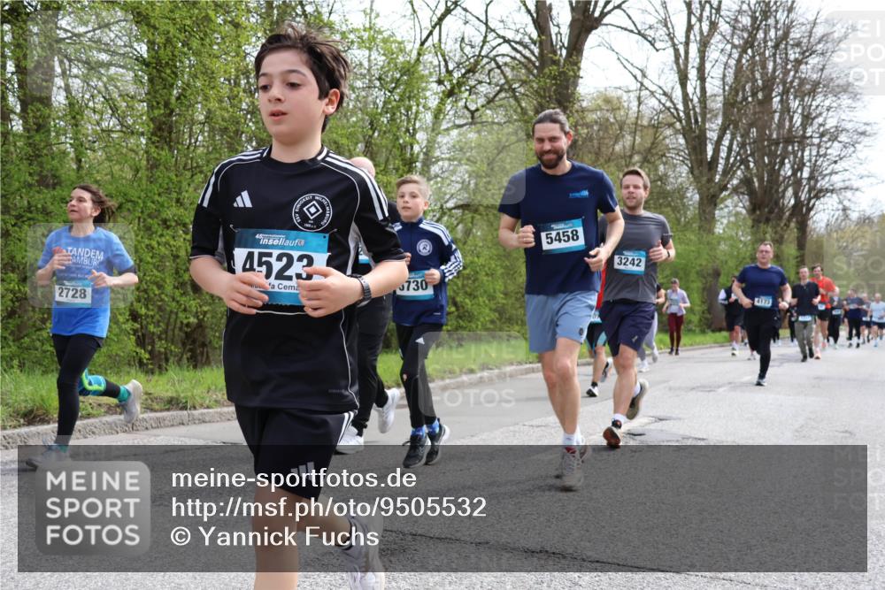 12.04.2026 - 45. Internationalen Wilhelmsburger Insellauf Yannick Fuchs http://msf.ph/oto/9505532 12.04.2026 12:56:54 Laufen 2728, 45, 1908, 4523, 730, 5458, 3242 meine-sportfotos.de