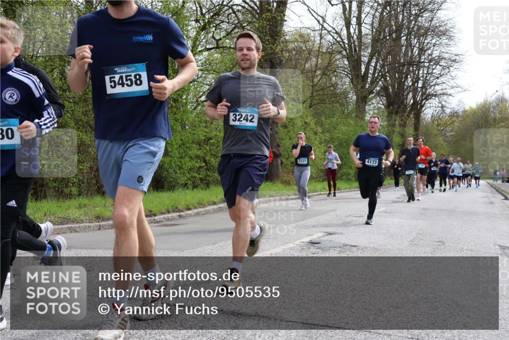 12.04.2026 - 45. Internationalen Wilhelmsburger Insellauf Yannick Fuchs http://msf.ph/oto/9505535 12.04.2026 12:56:55 Laufen 5458, 30, 3242, 5231, 4173, 5247 meine-sportfotos.de