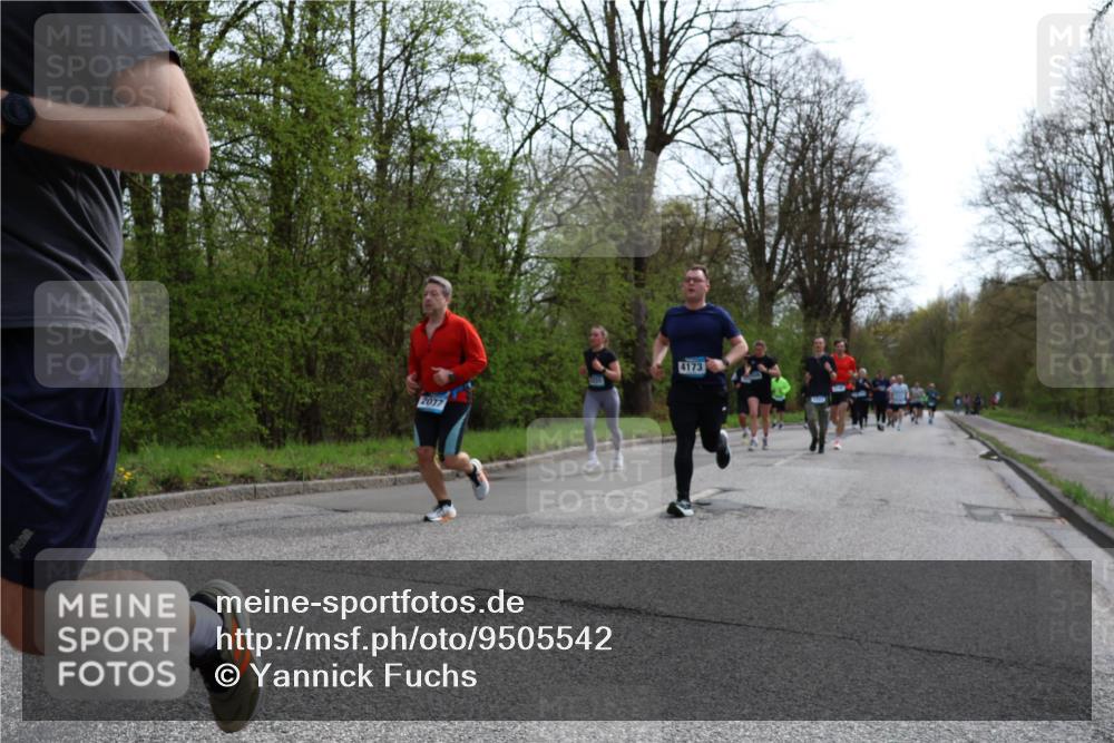 12.04.2026 - 45. Internationalen Wilhelmsburger Insellauf Yannick Fuchs http://msf.ph/oto/9505542 12.04.2026 12:56:56 Laufen 2077, 1231, 4173 meine-sportfotos.de