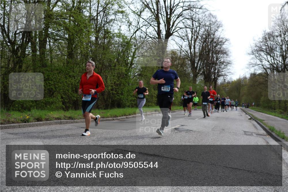 12.04.2026 - 45. Internationalen Wilhelmsburger Insellauf Yannick Fuchs http://msf.ph/oto/9505544 12.04.2026 12:56:56 Laufen 2077, 5231, 4173 meine-sportfotos.de