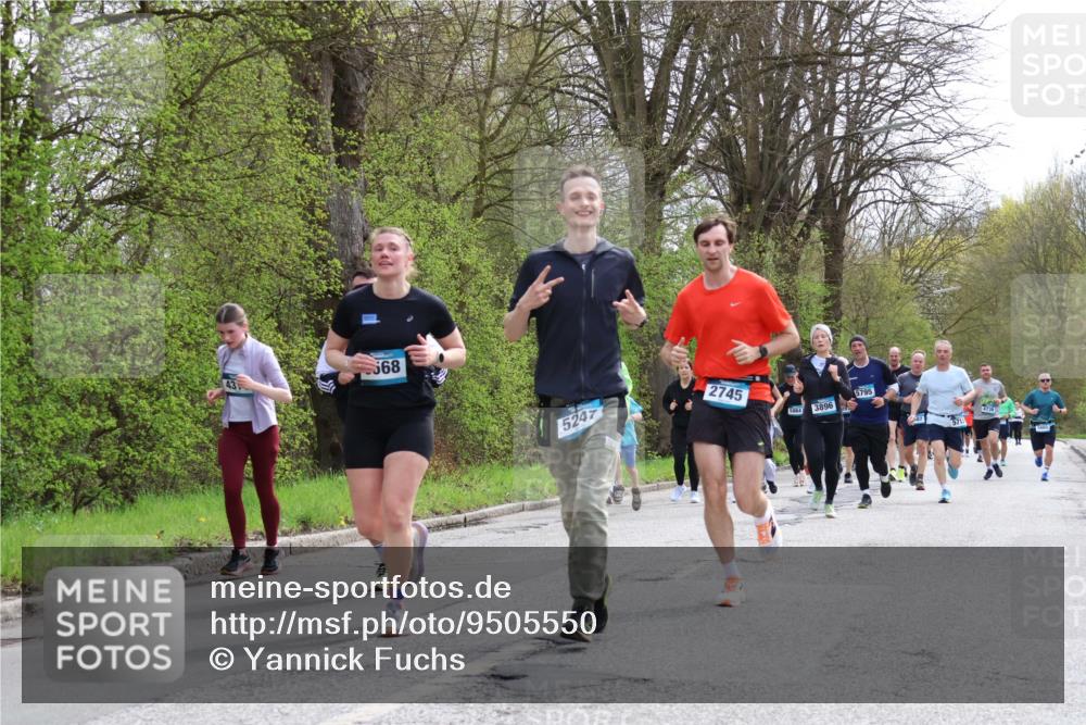 12.04.2026 - 45. Internationalen Wilhelmsburger Insellauf Yannick Fuchs http://msf.ph/oto/9505550 12.04.2026 12:56:58 Laufen 568, 5247, 2745, 5864, 5795, 3896 meine-sportfotos.de