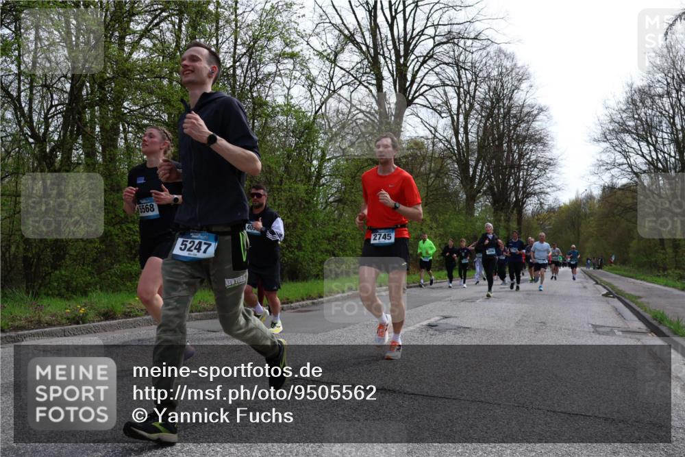 12.04.2026 - 45. Internationalen Wilhelmsburger Insellauf Yannick Fuchs http://msf.ph/oto/9505562 12.04.2026 12:57:00 Laufen 5568, 5247, 405, 2745 meine-sportfotos.de