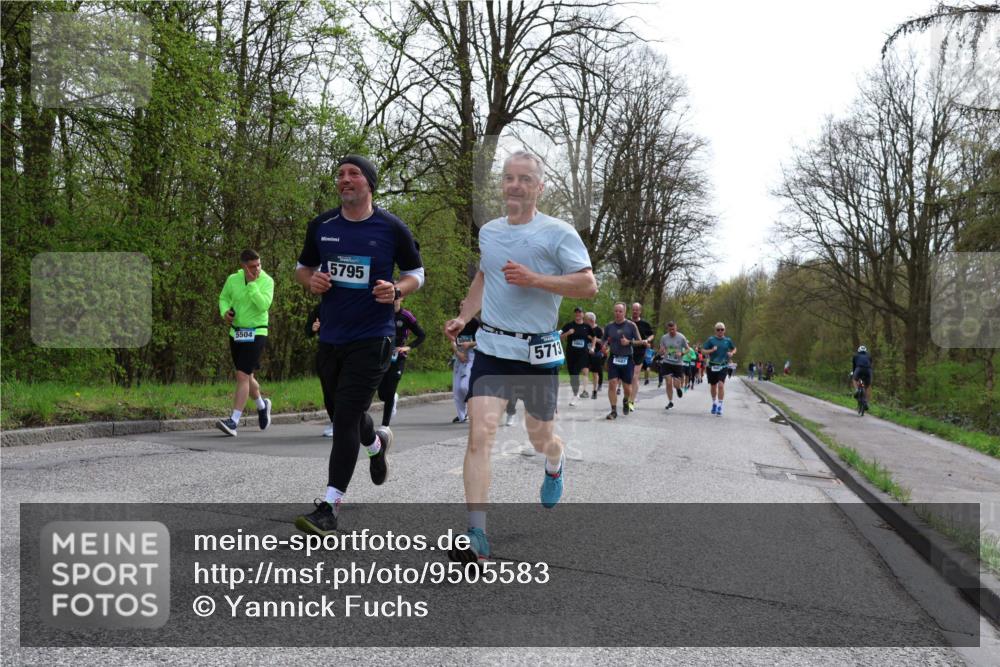 12.04.2026 - 45. Internationalen Wilhelmsburger Insellauf Yannick Fuchs http://msf.ph/oto/9505583 12.04.2026 12:57:04 Laufen 5504, 5795, 5713 meine-sportfotos.de