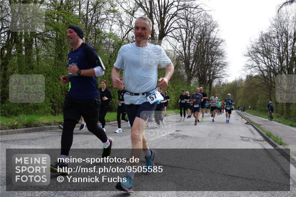 12.04.2026 - 45. Internationalen Wilhelmsburger Insellauf Yannick Fuchs http://msf.ph/oto/9505585 12.04.2026 12:57:04 Laufen 571, 5682 meine-sportfotos.de