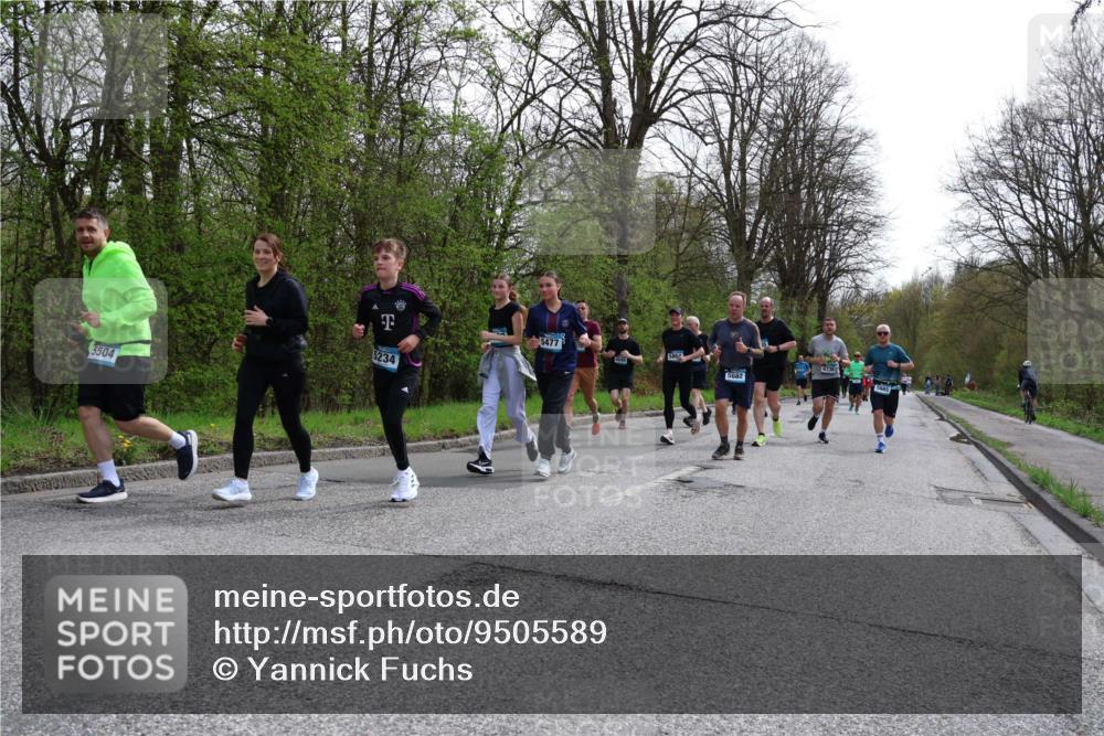 12.04.2026 - 45. Internationalen Wilhelmsburger Insellauf Yannick Fuchs http://msf.ph/oto/9505589 12.04.2026 12:57:05 Laufen 5504, 5234, 5477, 5682, 4736 meine-sportfotos.de