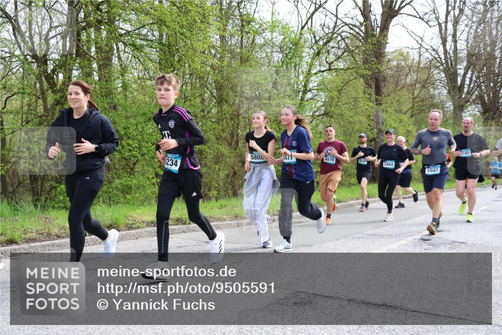 12.04.2026 - 45. Internationalen Wilhelmsburger Insellauf Yannick Fuchs http://msf.ph/oto/9505591 12.04.2026 12:57:06 Laufen 5808, 5477, 4078, 4845, 5864, 234, 5682, 3745 meine-sportfotos.de