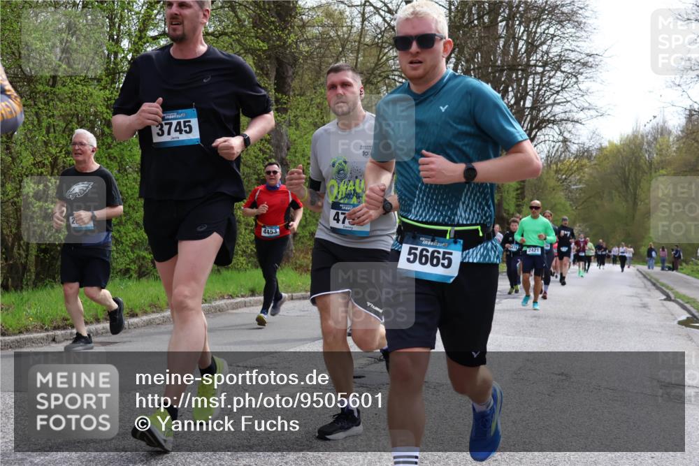 12.04.2026 - 45. Internationalen Wilhelmsburger Insellauf Yannick Fuchs http://msf.ph/oto/9505601 12.04.2026 12:57:08 Laufen 3745, 19, 4453, 47, 5665, 2421 meine-sportfotos.de